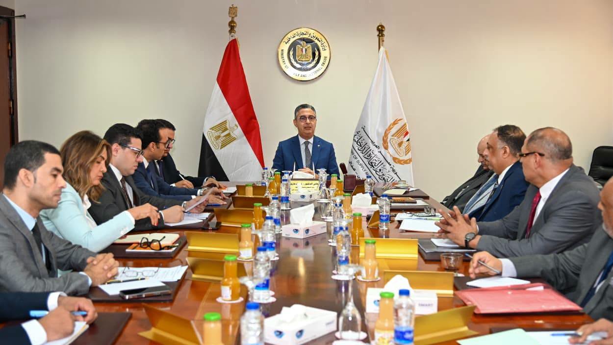 انتظام منظومة الطحن وتوافر الدقيق الحر وإمدادات الصناعات الغذائية