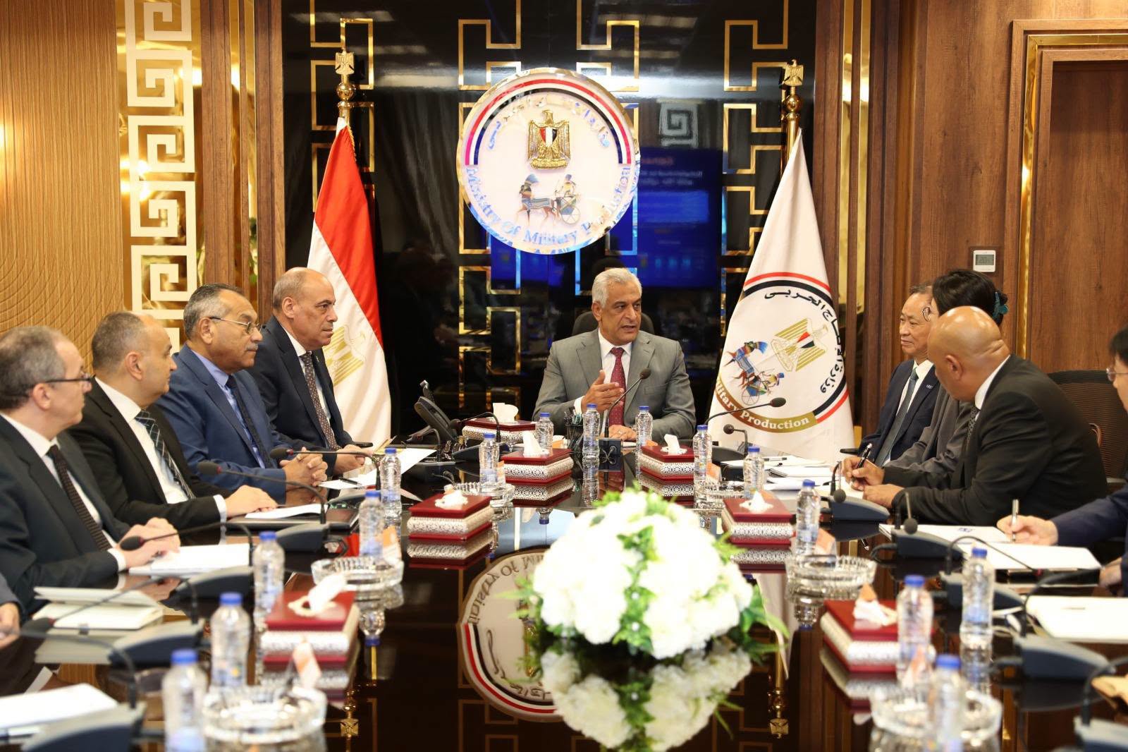 وزير الدولة للإنتاج الحربي يبحث مع وفد شركة CEC الصينية التعاون في مجالات الطاقة والتكنولوجيات المتقدمة
